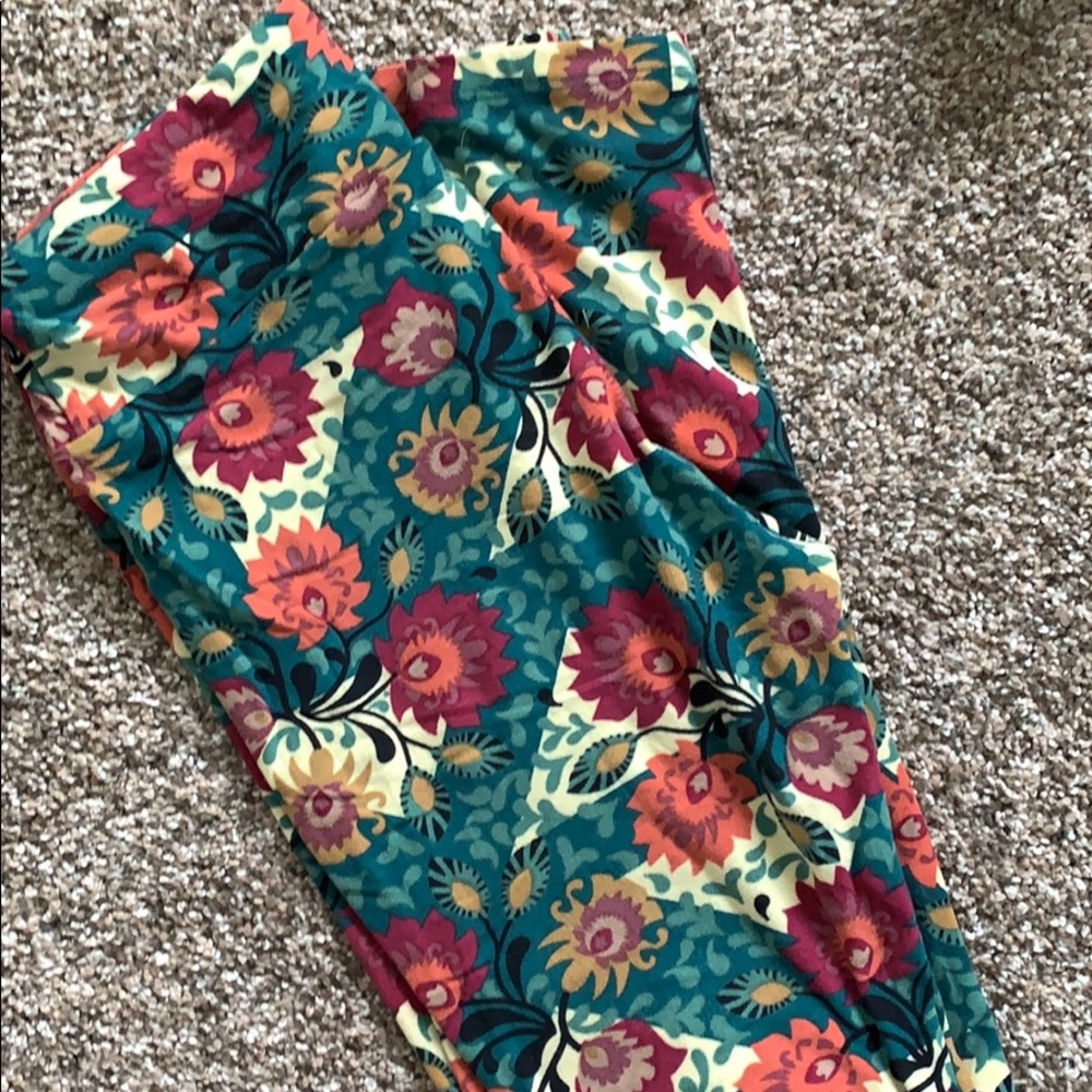 Lularoe one size leggings